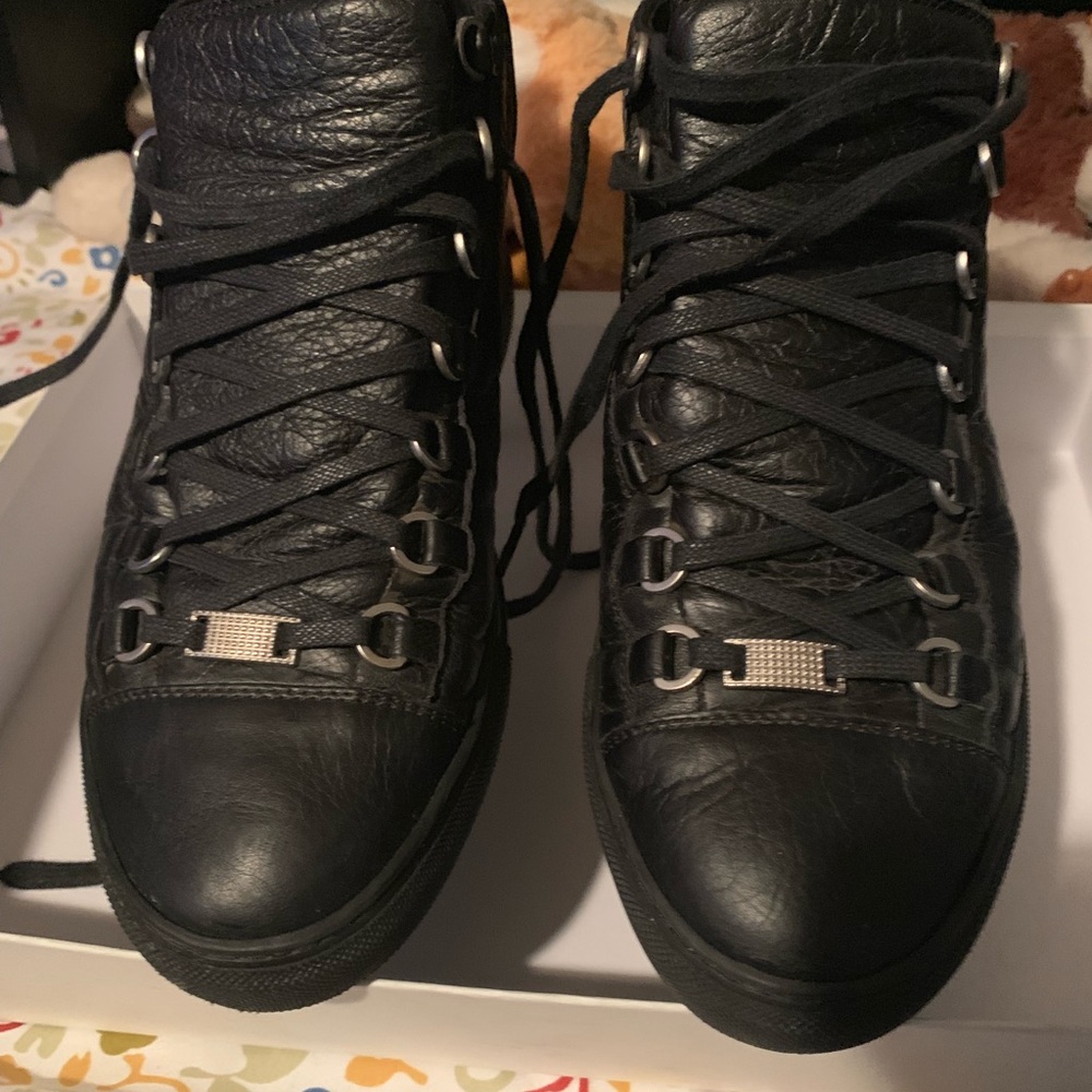 Balenciaga Arena US 8